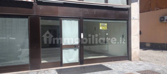 3 rooms Commercial property in Besozzo, Italy No. 160951 2