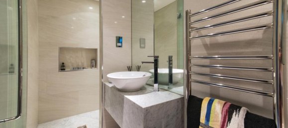 6 bedrooms House in London, United Kingdom No. 13007 36