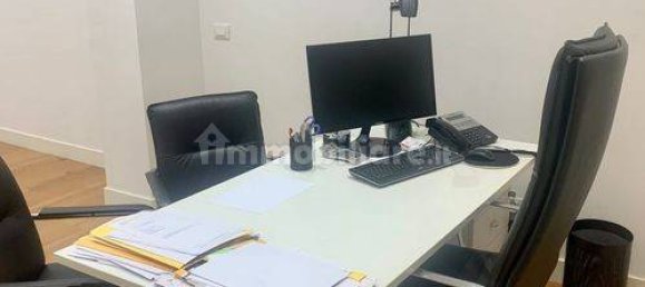 1 room Commercial property in Genoa, Italy No. 35795 12