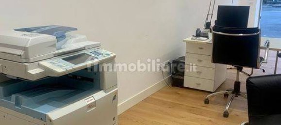 1 room Commercial property in Genoa, Italy No. 35795 11