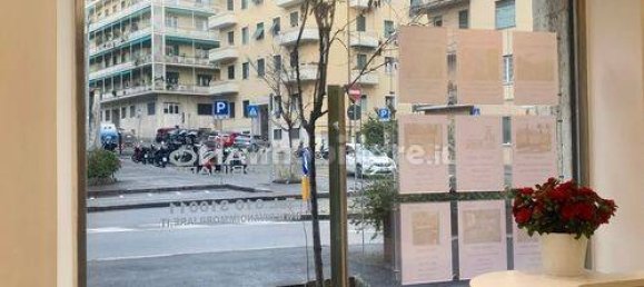 1 room Commercial property in Genoa, Italy No. 35795 7