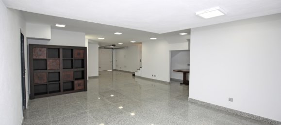 5 bedrooms Townhouse in Marbella, Spain No. 119418 9