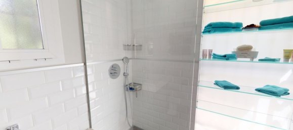 4 Schlafzimmer Villa in Marbella, Spain, Nr. 128219 26