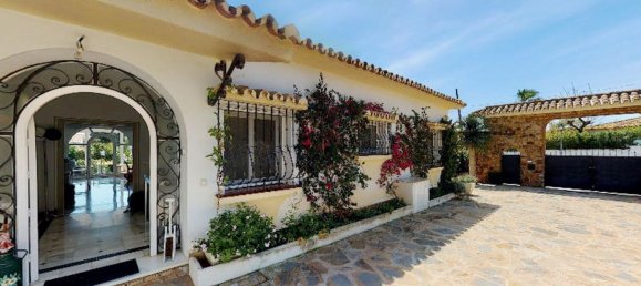 4 Schlafzimmer Villa in Marbella, Spain, Nr. 128219 32