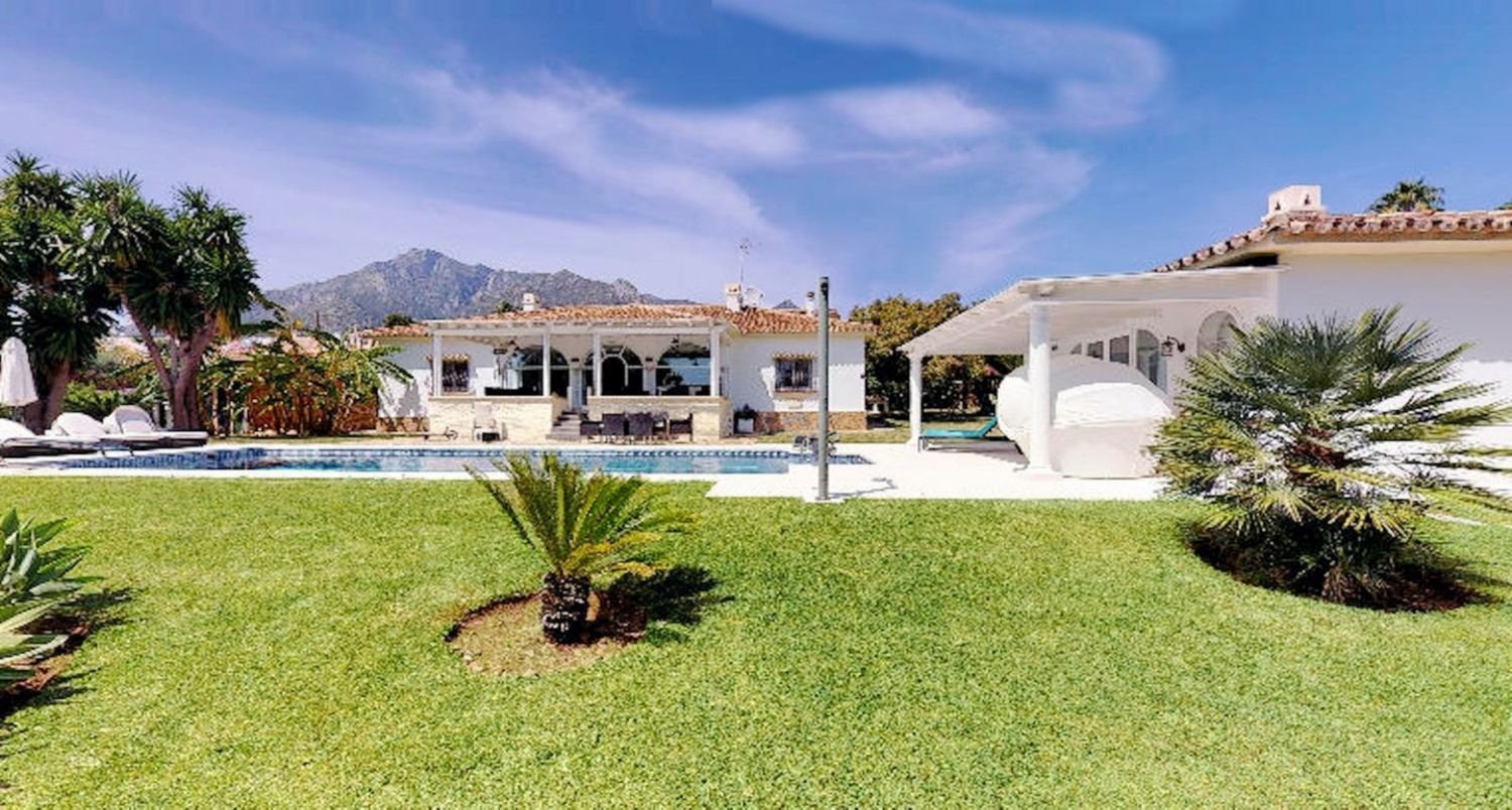 4 Schlafzimmer Villa in Marbella, Spain, Nr. 128219