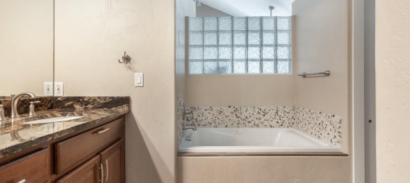 4 bedrooms Commercial property in Edwards, USA No. 59 18