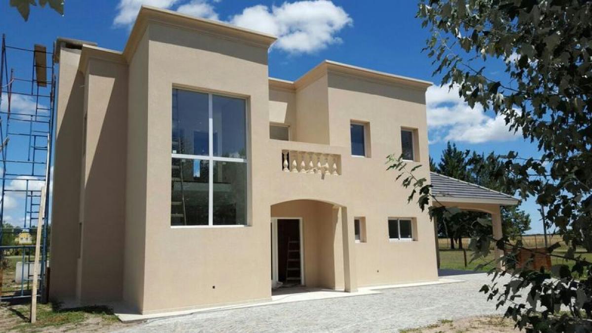 Casa de 3 dormitorios en Mar del Plata, Argentina No. 89243