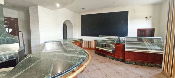 Propiedad comercial en Sassari, Italy 127 m² No. 123627 5