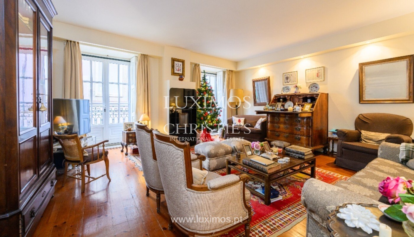 3 bedrooms Villa in Porto, Portugal No. 104477