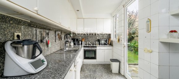 3 bedrooms Villa in Porto, Portugal No. 104477 8