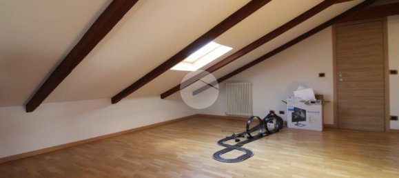 3 غرف نوم فيلا في Brandizzo, Italy رقم 209215 28