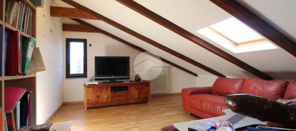 3 غرف نوم فيلا في Brandizzo, Italy رقم 209215 30