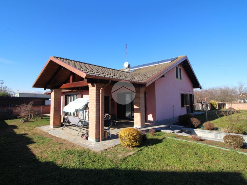 3 غرف نوم فيلا في Brandizzo, Italy رقم 209215