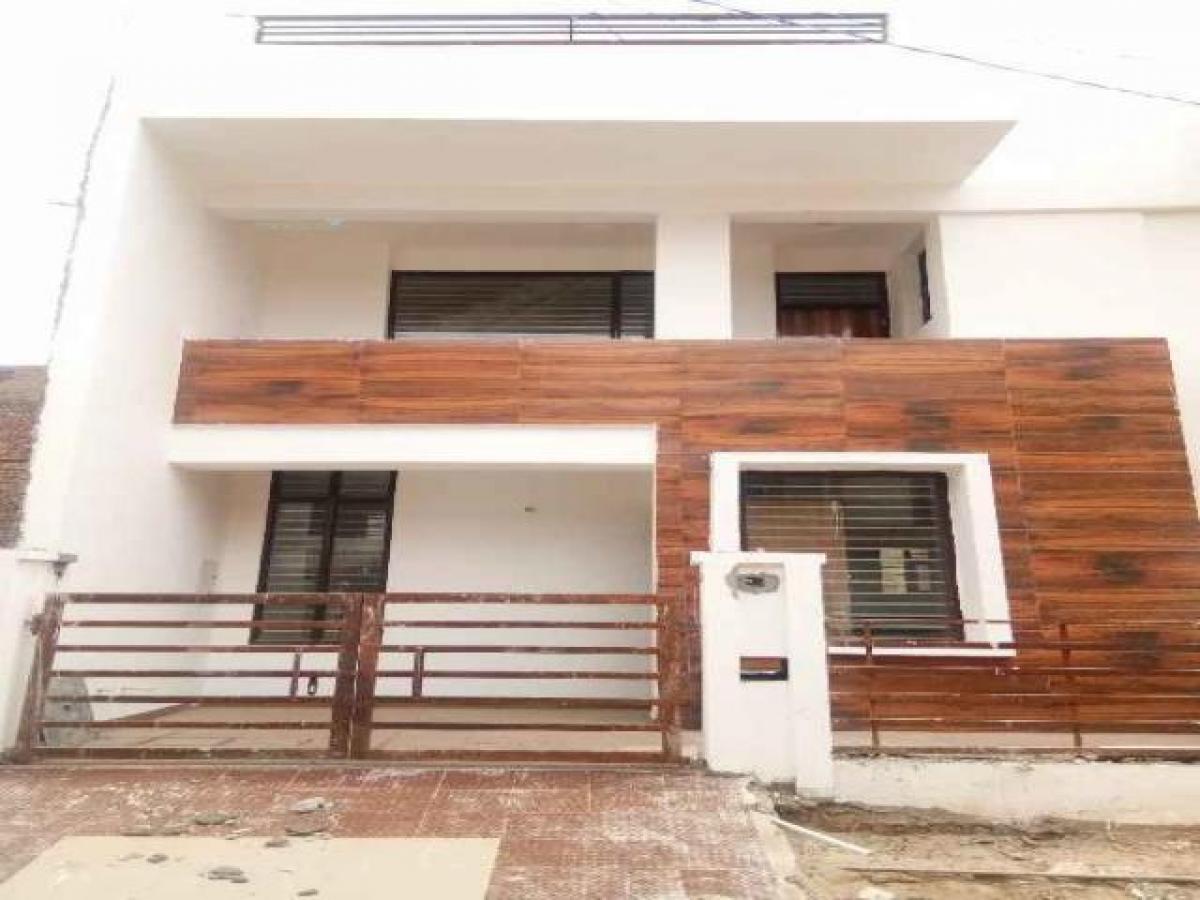 Дом с 3 спальнями в Мохали, Индия № 16050