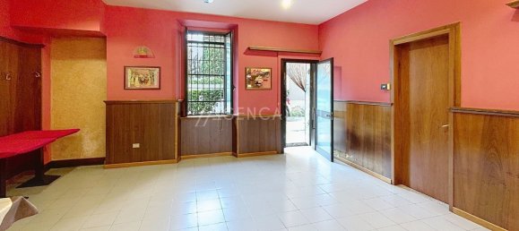 Коммерческая недвижимость 170м² в Милан, Италия № 246098 2