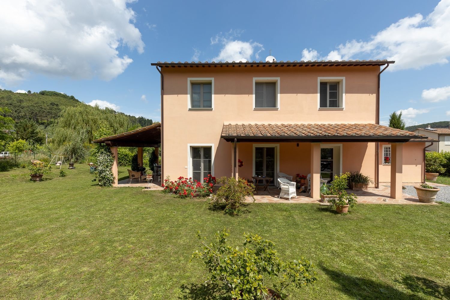 8 rooms Villa in Capannori, Italy No. 199619