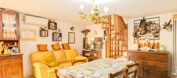 5غرفة شقة في Gavorrano, Italy رقم 30238 30