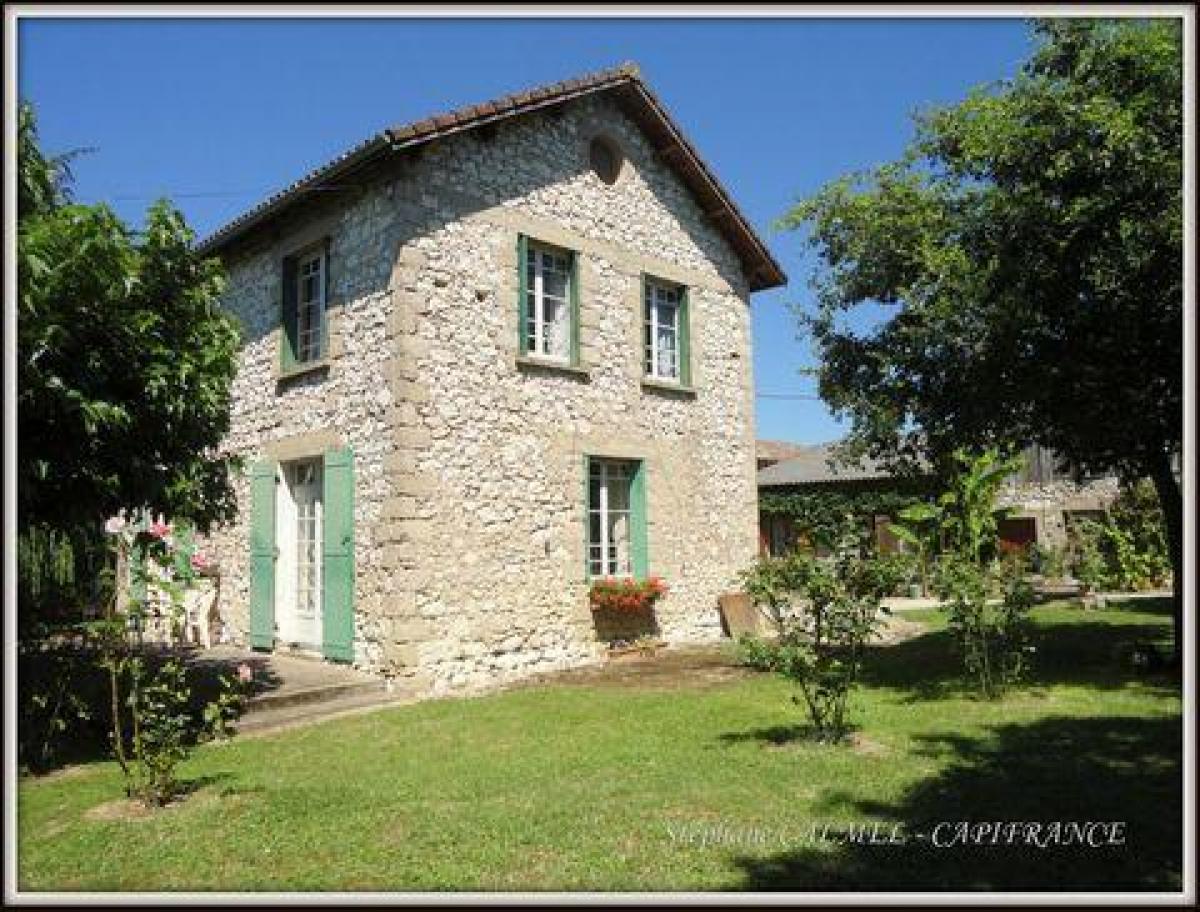 3 bedrooms House in Eymet, France No. 12098