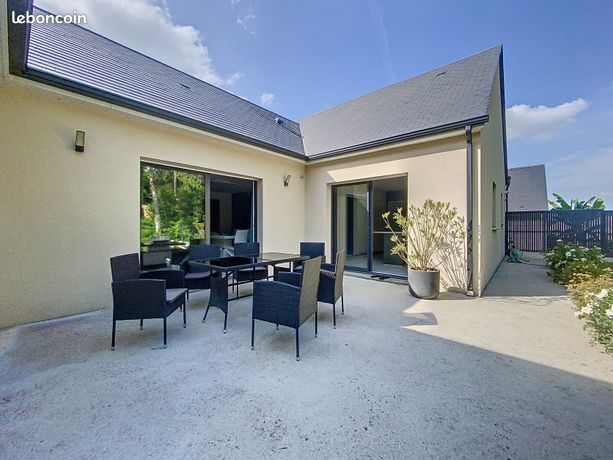 Casa de 3 dormitorios en Amboise, France No. 311876