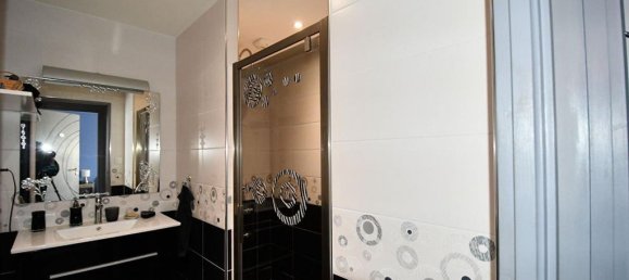 2 bedrooms House in Chateau-Thebaud, France No. 104912 7