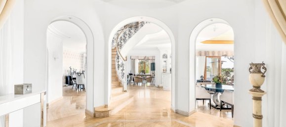 16 bedrooms Villa in Marbella, Spain No. 10051 5