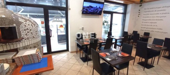 3 rooms Commercial property in Milan, Italy No. 239416 3