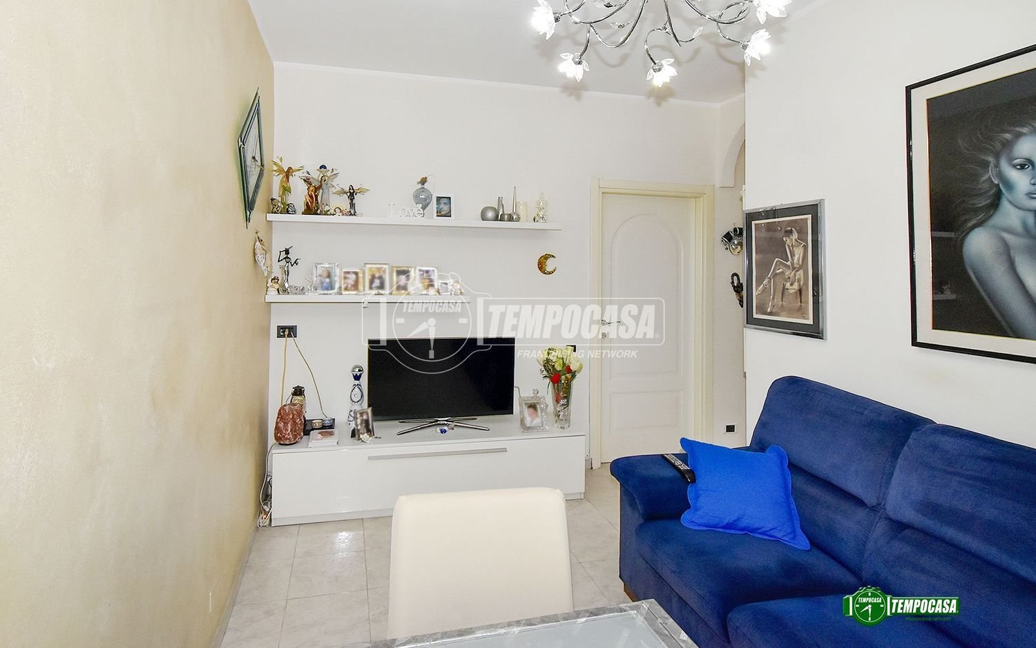 Квартира с 2 комнатами в Колоньо Монцезе, Италия № 268879