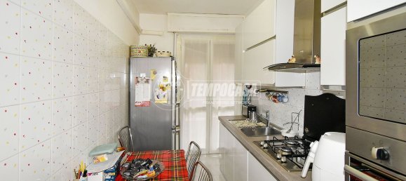 2-salle Appartement à Cologno Monzese, Italy No. 268879 4