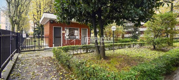 2-salle Appartement à Cologno Monzese, Italy No. 268879 17