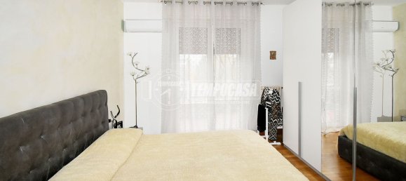2-salle Appartement à Cologno Monzese, Italy No. 268879 11