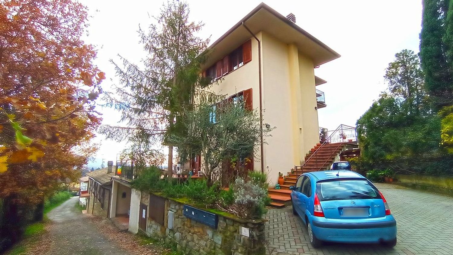 3 rooms Apartment in Arezzo, Italy No. 43910