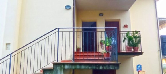 3 rooms Apartment in Arezzo, Italy No. 43910 8