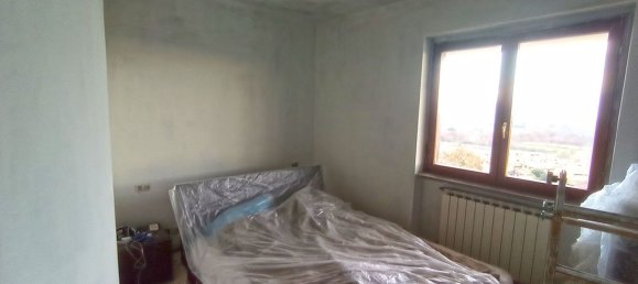 3 rooms Apartment in Arezzo, Italy No. 43910 4