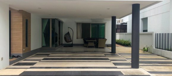 3 bedrooms Cafe / restaurant in Bangkok, Thailand No. 6330 4