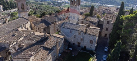 10-Zimmer Haus in Corciano, Italy, Nr. 162927 2