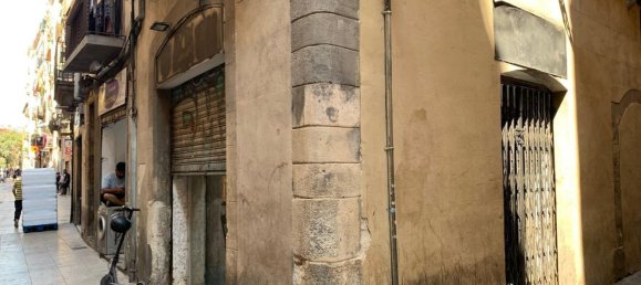 57m² Commercial property in Ciutat Vella, Spain No. 150855 8