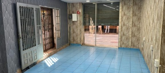 57m² Commercial property in Ciutat Vella, Spain No. 150855 17