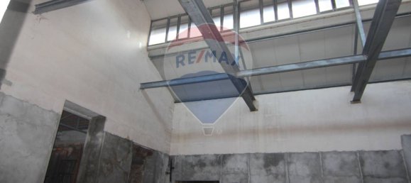 500m² Commercial property in Varese, Italy No. 133045 7