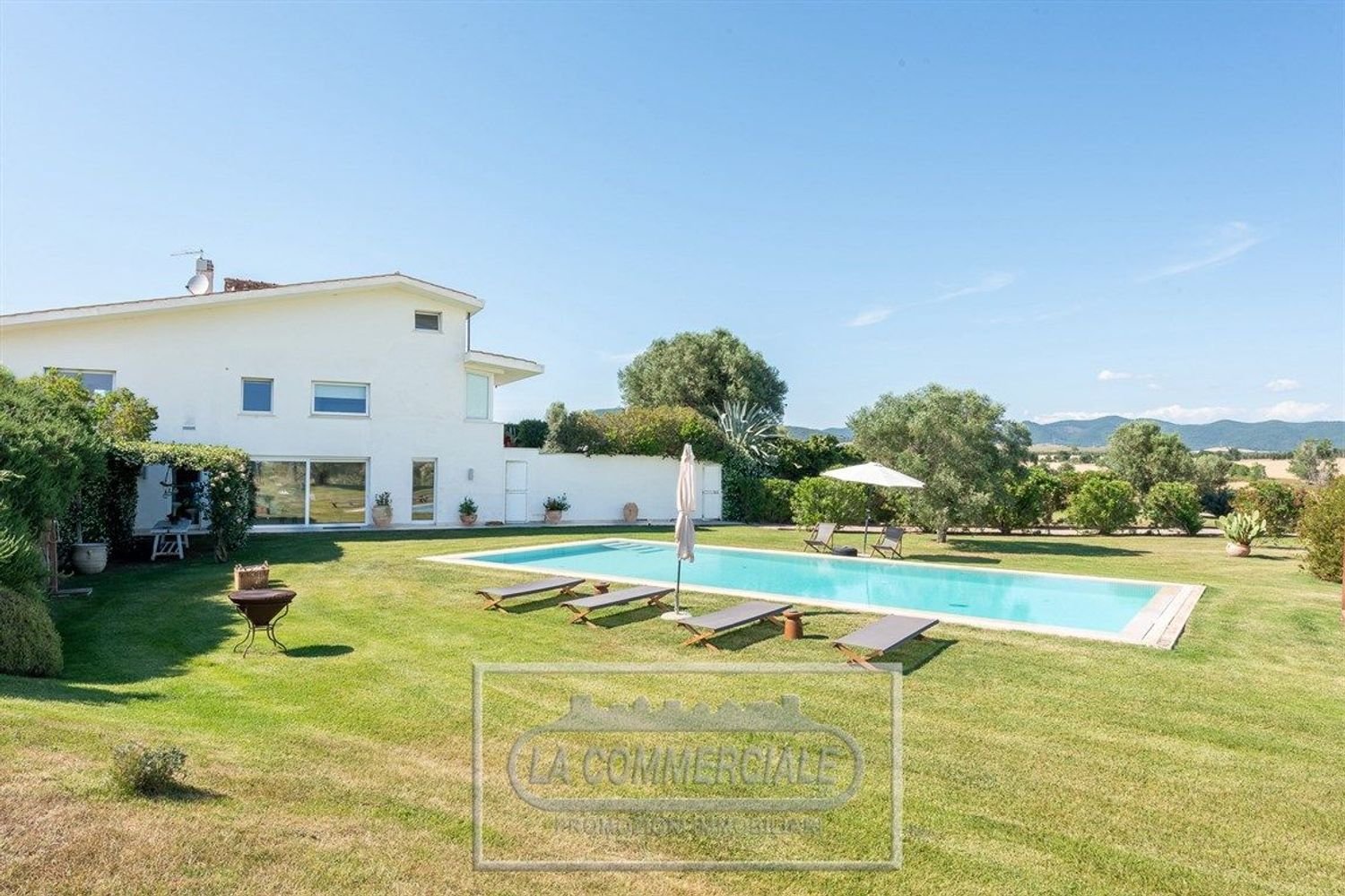 11 chambres Villa à Montalto di Castro, Italy No. 315321