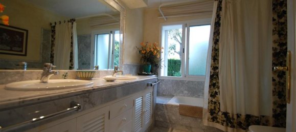 Квартира с 3 спальнями в Марбелья, Испания № 115422 7