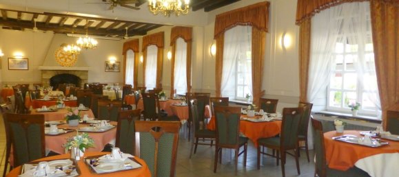 1630m² Commercial property in Pithiviers, France No. 61366 9