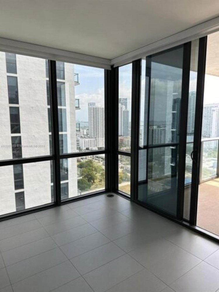 Дом с 2 спальнями в Майами, США № 277810