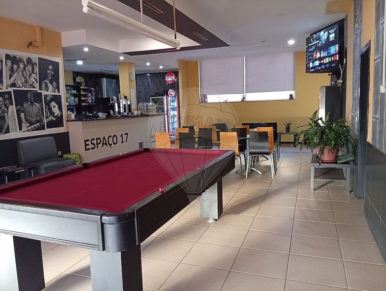  عقار تجاري في Santo Tirso, Portugal 90متر مربع رقم 303636