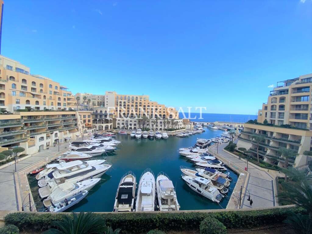 3 bedrooms Apartment in Saint Julian's, Malta No. 8770