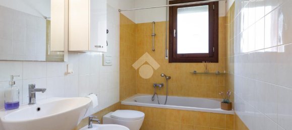 1 bedroom Apartment in Milan, Italy No. 324784 10