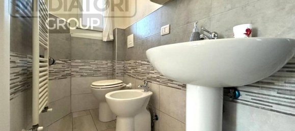 7 rooms Penthouse in Florence, Italy No. 38904 16