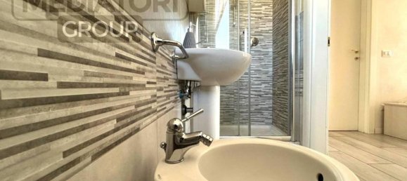 7 rooms Penthouse in Florence, Italy No. 38904 15