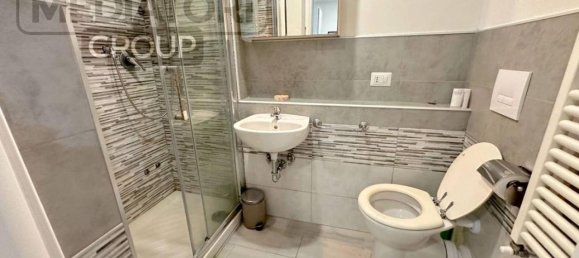 7 rooms Penthouse in Florence, Italy No. 38904 6