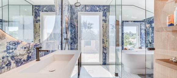 5 bedrooms Villa in Cascais, Portugal No. 96420 23