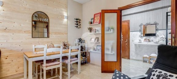 Квартира с 2 спальнями в Рим, Италия № 163083 4